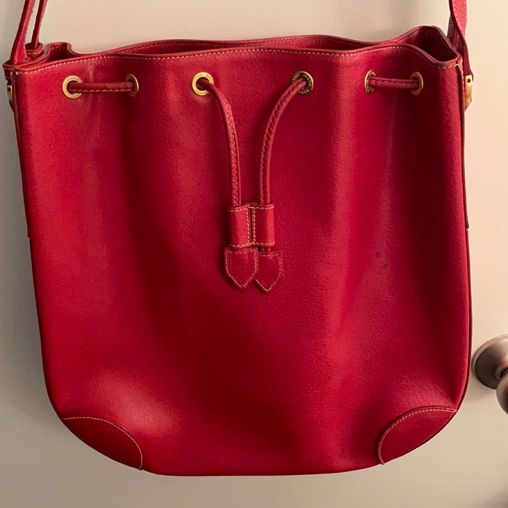 FALL TREND!!! Vintage large red Gucci bag with dust bag. iPad/laptop